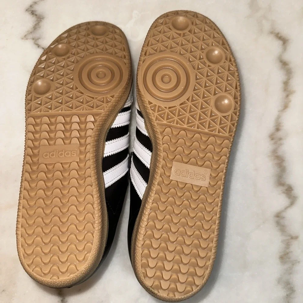 Adidas NWT  SAMBA Originals  Women Shoe Sneakers Fast Shipping IG2010 Size 8.5